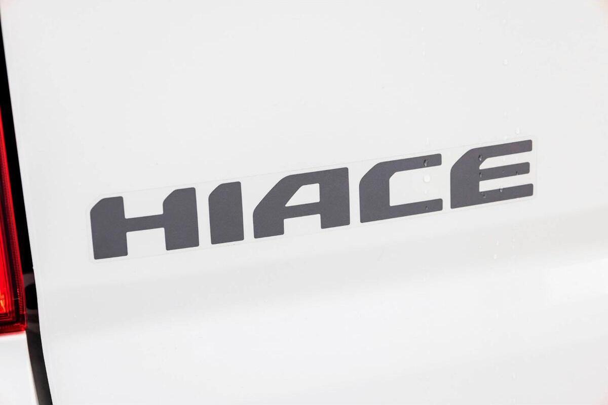 2024 Toyota Hiace LWB Auto image 6
