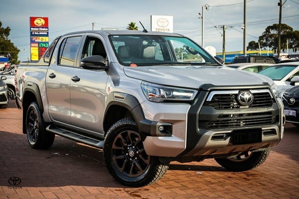 2021 Toyota Hilux 4x4 Rogue image 1