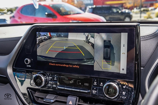 2022 Toyota Kluger Hybrid AWD GRANDE image 20