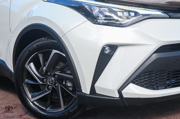 2021 TOYOTA C-HR Hybrid Koba 2WD image 6