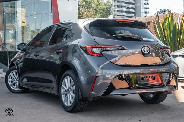 2023 TOYOTA Corolla Hatch Hybrid Ascent Sport image 2
