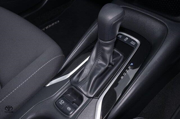 2024 Toyota Corolla Hatch Hybrid Ascent Sport image 18