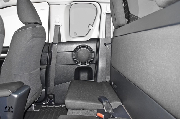 2024 Toyota Hilux 4x4 SR5 image 17