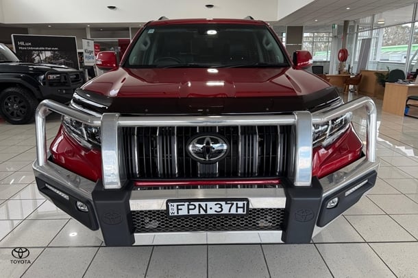 2023 Toyota Prado GXL image 2