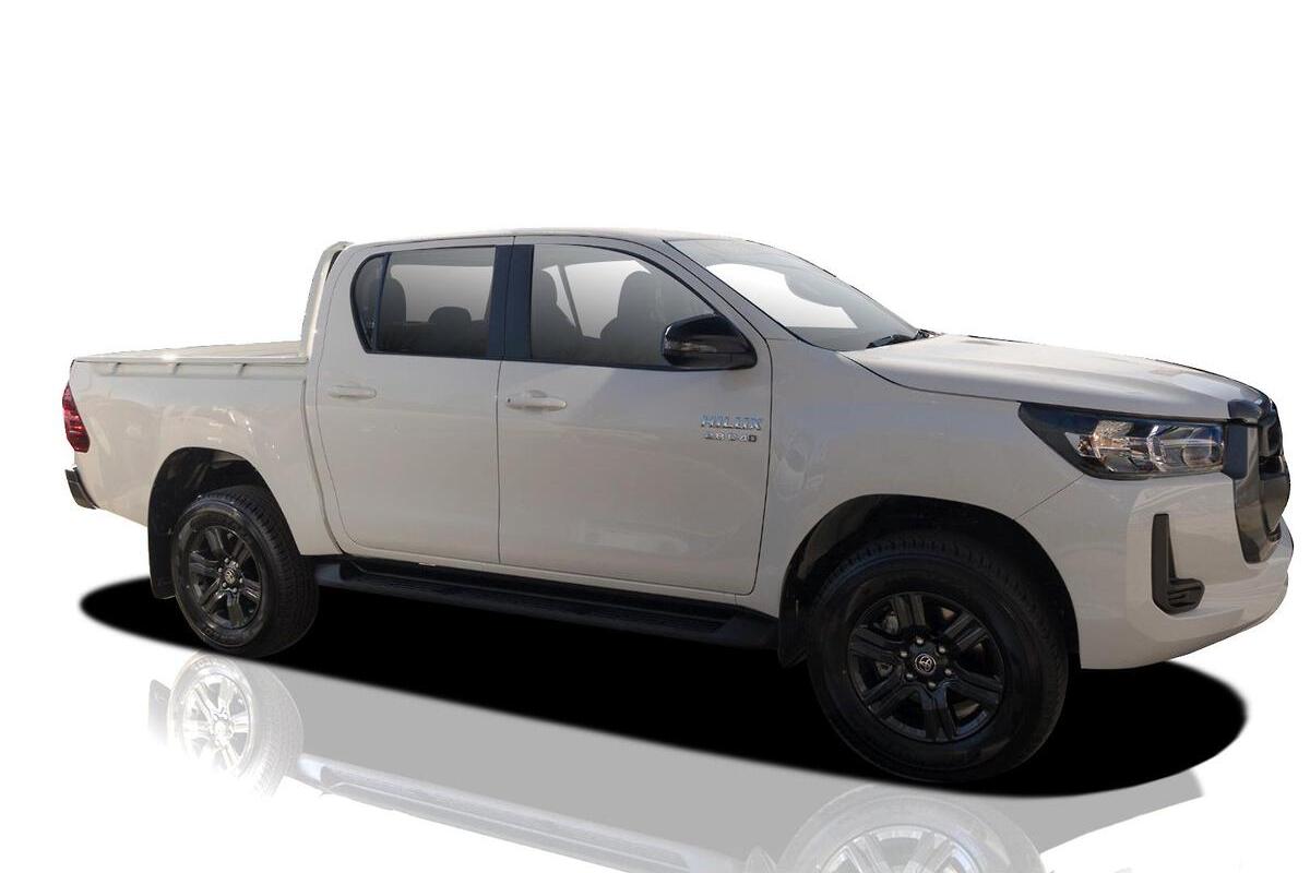 2025 Toyota Hilux SR Auto 4x4 Double Cab image 5