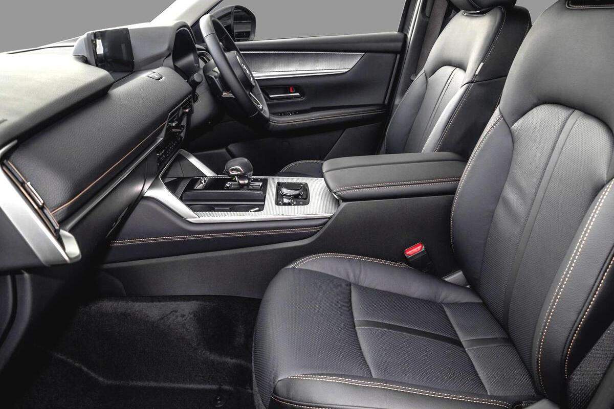 2024 Mazda CX-90 G50e Touring KK Auto i-ACTIV AWD image 9