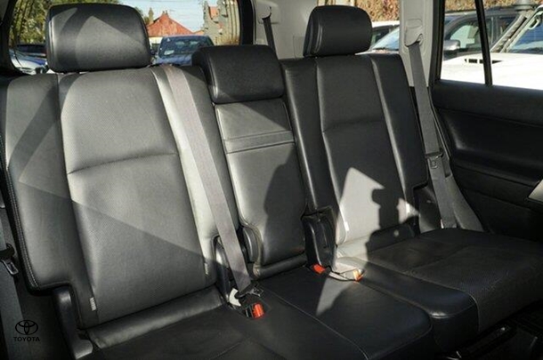 2019 Toyota Prado Kakadu image 9
