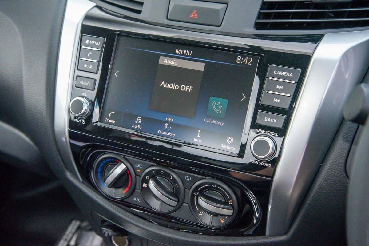 2024 Nissan Navara SL D23 Manual 4x4 MY24 image 9