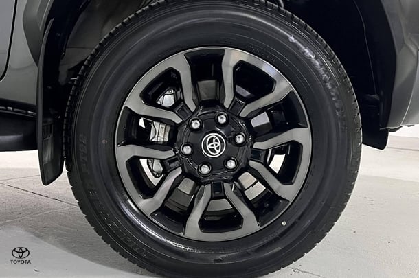2024 Toyota Hilux Rogue image 5