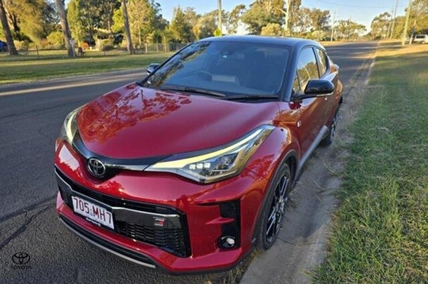 2021 Toyota C-HR Hybrid GR-S image 5