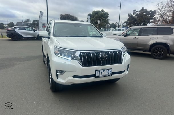 2021 Toyota Prado GXL image 2