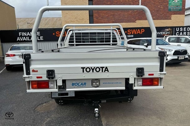 2020 Toyota Hilux SR5 image 5