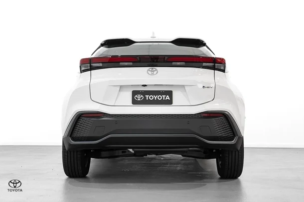 2023 Toyota C-HR Hybrid GXL-2WD image 6