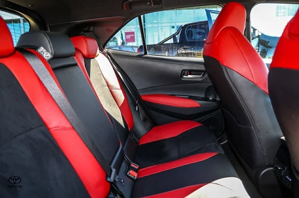 2024 Toyota Corolla Hatch Hybrid ZR image 12