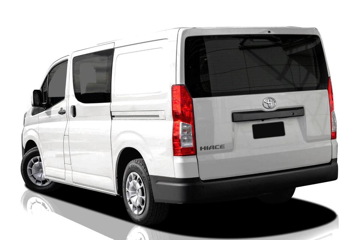 2024 Toyota Hiace LWB Auto image 4