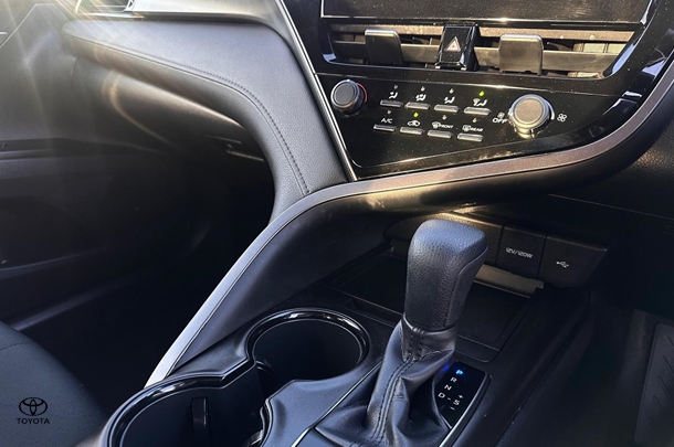 2022 Toyota Camry Ascent image 20