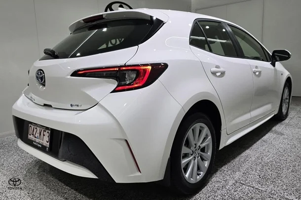2024 Toyota Corolla Ascent Sport image 2