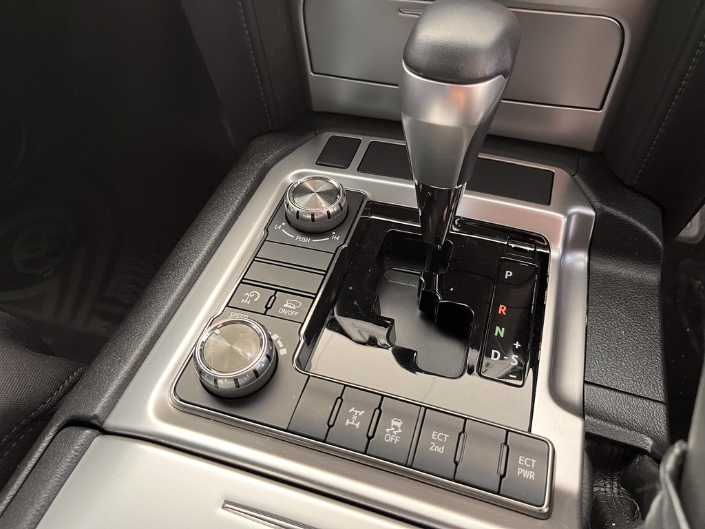 2021 Toyota Landcruiser GXL image 13