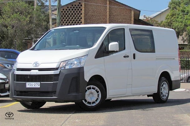 2020 Toyota Hiace LWB image 3