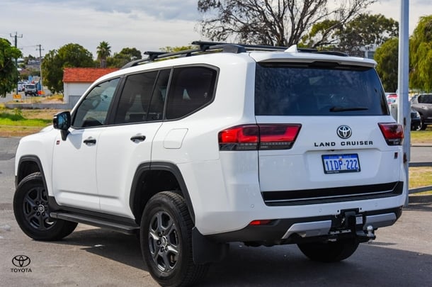 2024 Toyota Landcruiser GR-S image 2