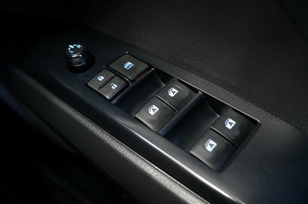 2018 Toyota Camry Ascent Sport image 13