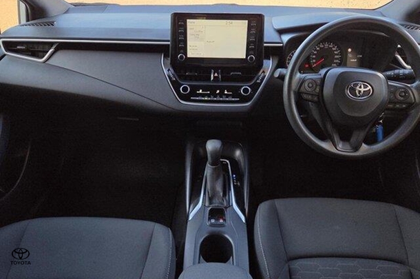2020 Toyota COROLLA Ascent Sport image 18