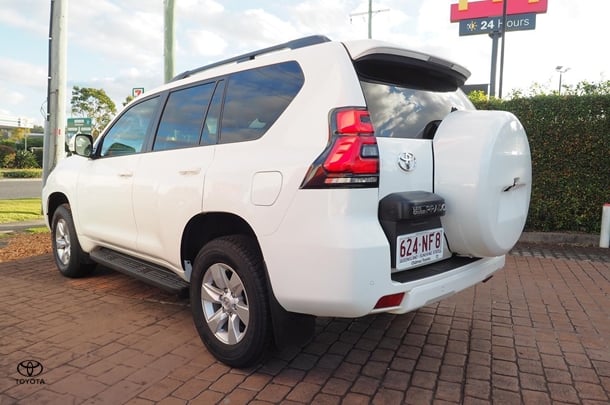 2023 Toyota Prado GXL image 6