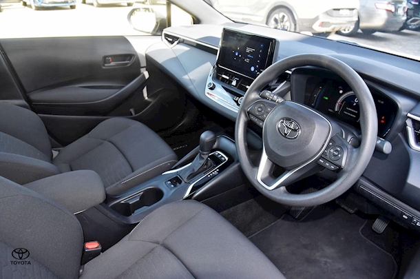 2023 Toyota Corolla Hatch Hybrid Ascent Sport image 10