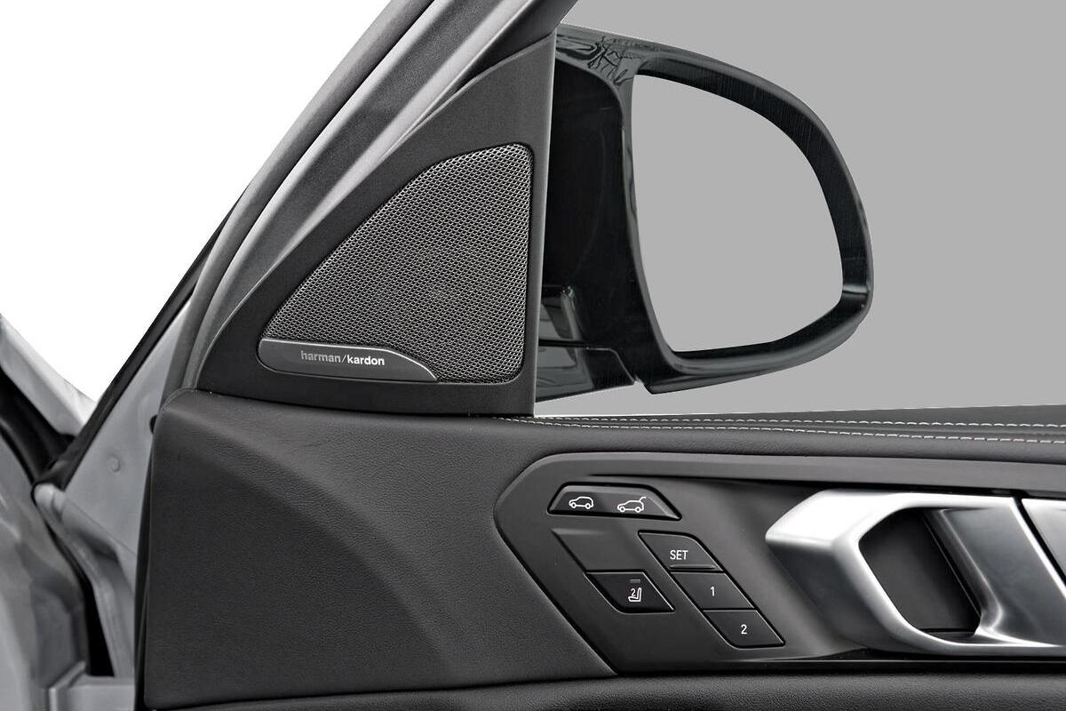 2025 BMW X6 M60i G06 LCI Auto 4x4 image 17