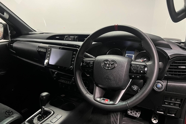 2024 Toyota Hilux GR-S image 11