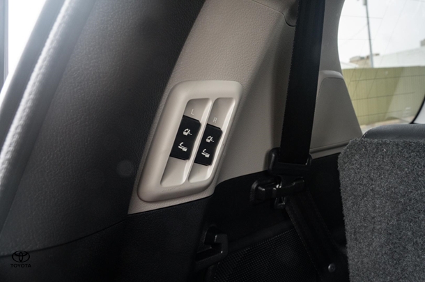 2022 Toyota PRADO Kakadu image 25