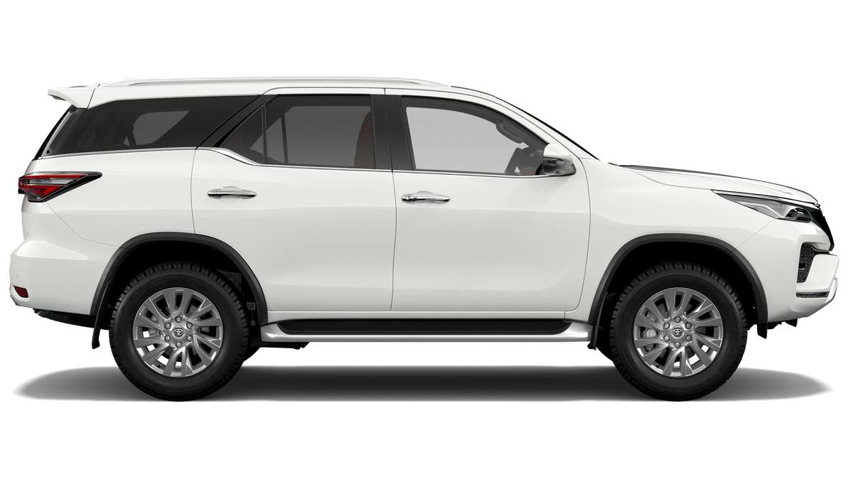 2025 Toyota Fortuner Crusade Automatic image 2