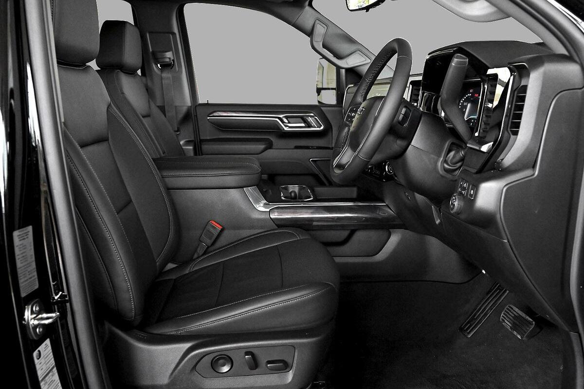 2024 Chevrolet Silverado HD LTZ Premium W/Tech Pack Auto 4x4 MY24 image 6