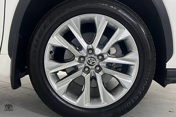2021 Toyota Kluger Hybrid AWD GRANDE image 5