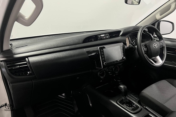 2024 Toyota Hilux Workmate image 15
