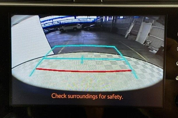 2022 Toyota Prado GXL image 14