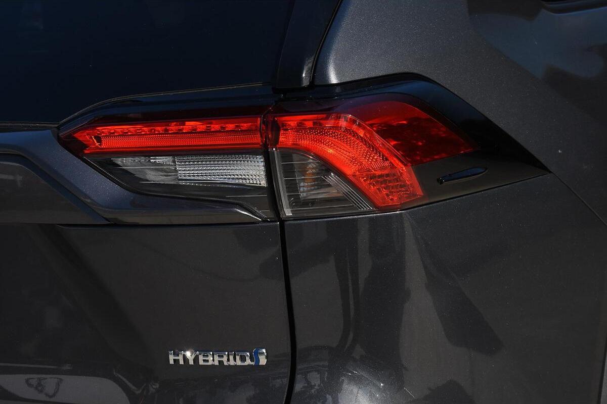 2025 Toyota RAV4 GXL Auto eFour image 7