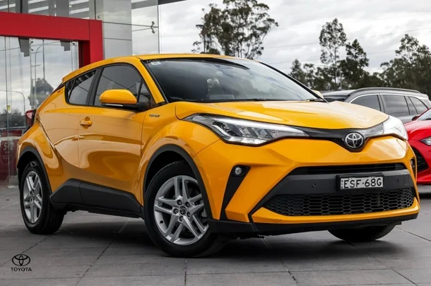 2021 Toyota CH-R GXL AWD image 2