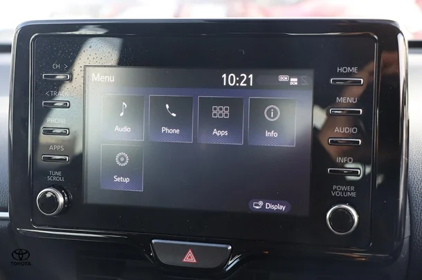 2024 Toyota Yaris Cross Hybrid GX image 4