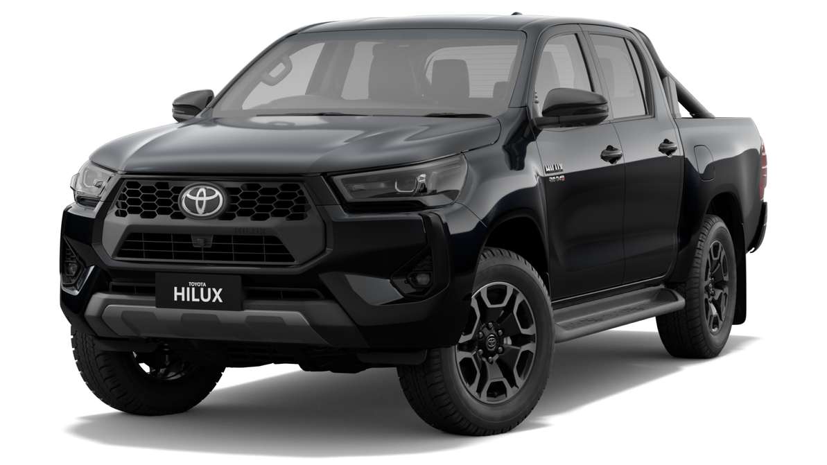 2025 Toyota Hilux 4x4 SR5 Double-Cab Pick-Up Premium Interior image 4