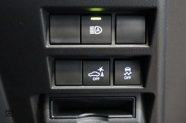 2023 Toyota Landcruiser VX image 11