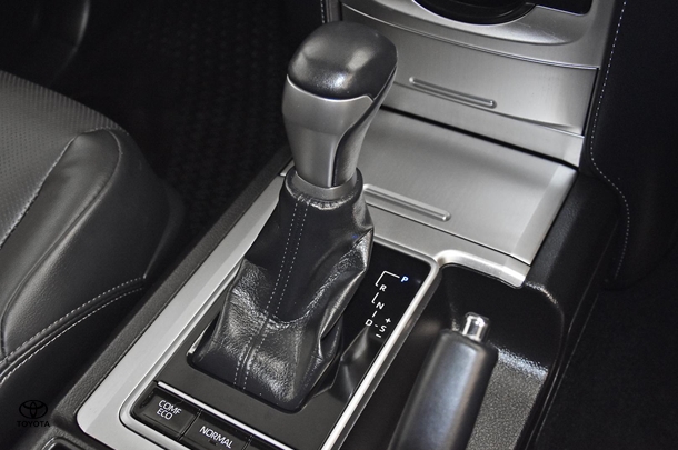 2023 Toyota Prado Kakadu image 13