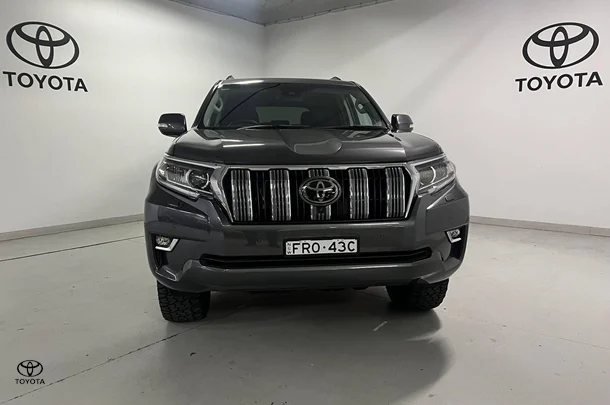 2021 Toyota Prado VX image 2