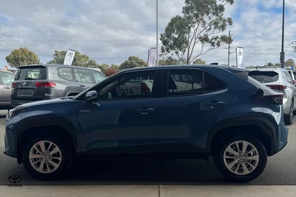 2022 Toyota Yaris Cross Hybrid GXL image 5