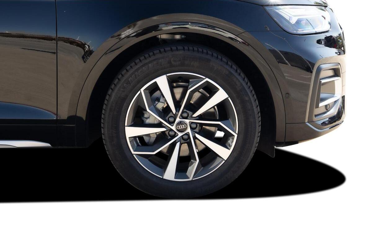2025 Audi Q5 35 TDI Auto MY25 image 17