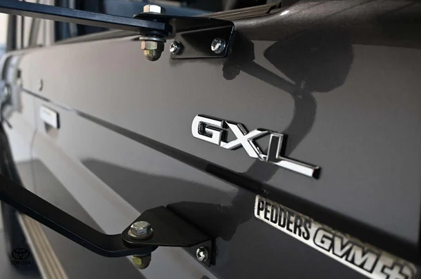 2021 Toyota LC Military GXL image 11