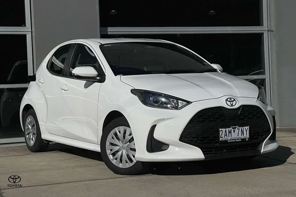 2024 Toyota Yaris Ascent Sport image 2