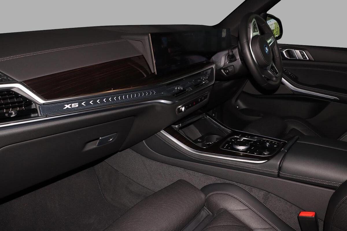2024 BMW X5 xDrive50e M Sport G05 LCI Auto 4x4 image 7