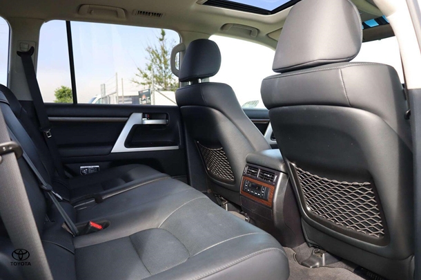 2020 Toyota Landcruiser VX image 27
