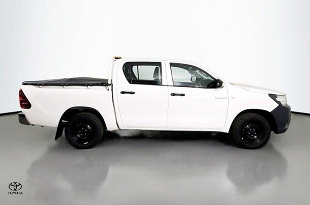 2020 Toyota Hilux Workmate image 10